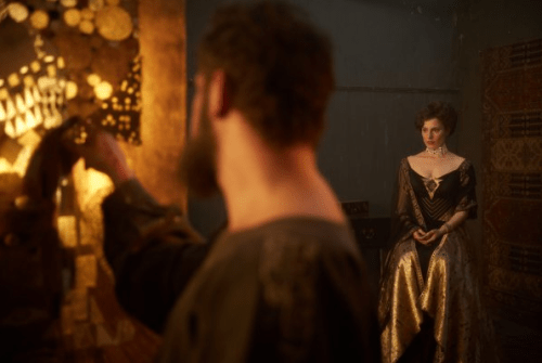 Femme au Tableau Klimt